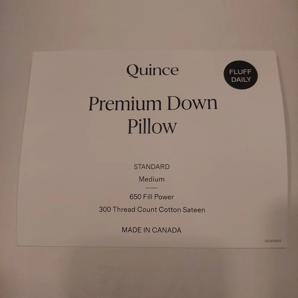 NWOT- Quince Standard White Duck Down Premium Pillow (Medium)(P27)